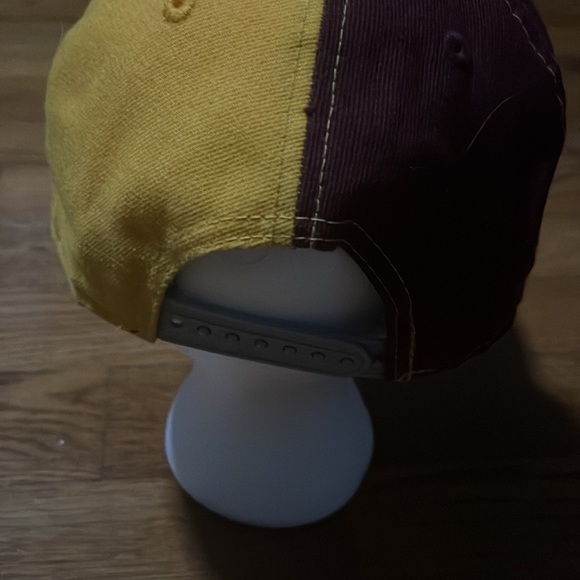 Cleveland Cavs Cavaliers Hat Maroon Yellow Gray Snapback 9Fifty New Era hat cap - Picture 5 of 11